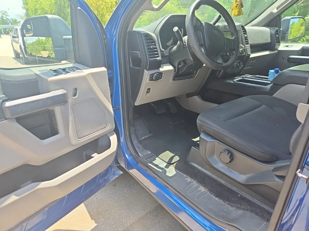 Used 2018 Blue Ford XL image 6