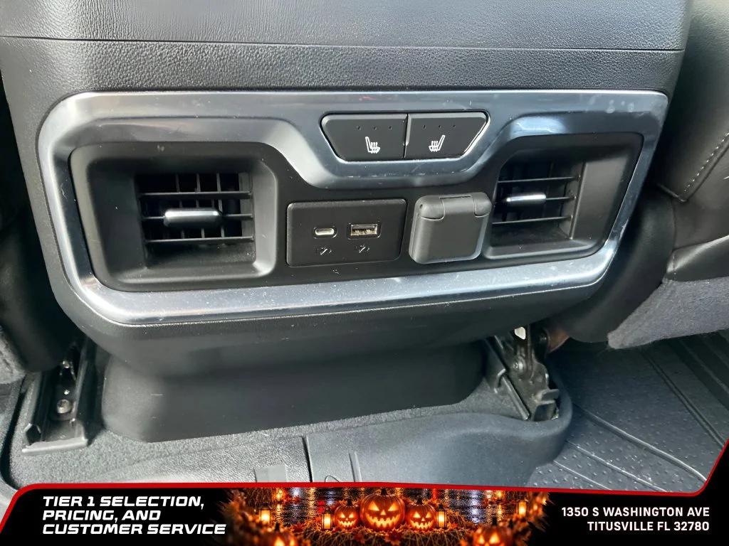 Used 2020 SILVER ICE METALLIC Chevrolet High Country image 27