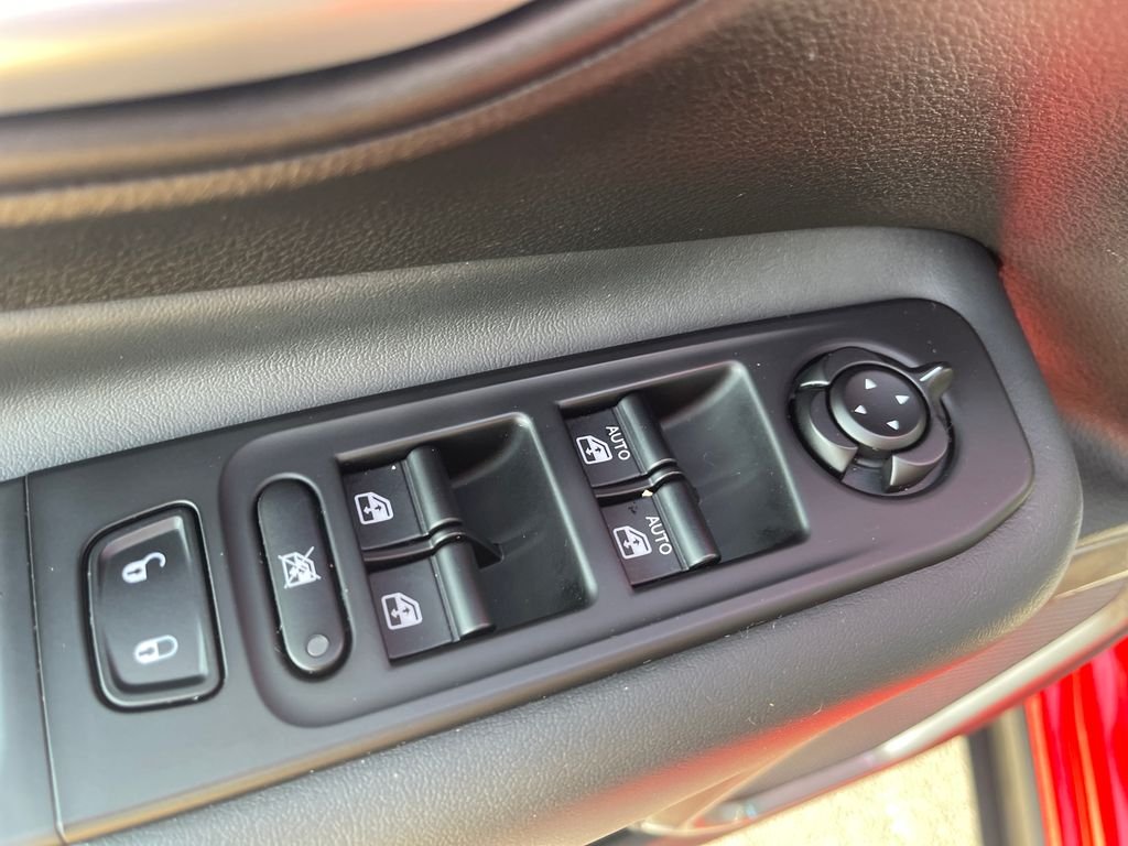 Used 2023 Red Jeep Limited image 11