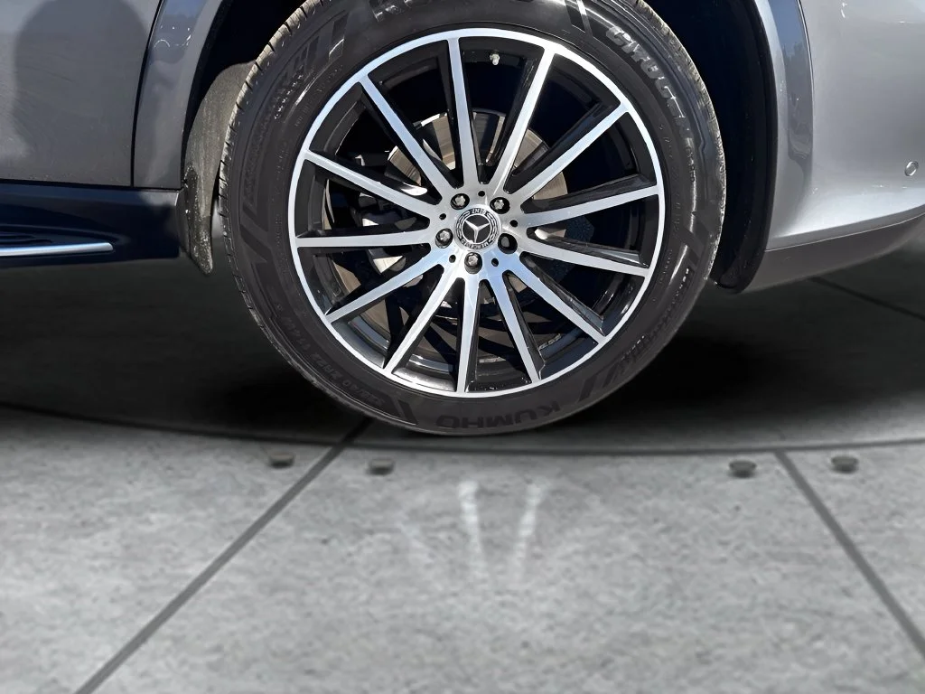 Used 2023 Silver Mercedes-Benz GLS 450 image 29