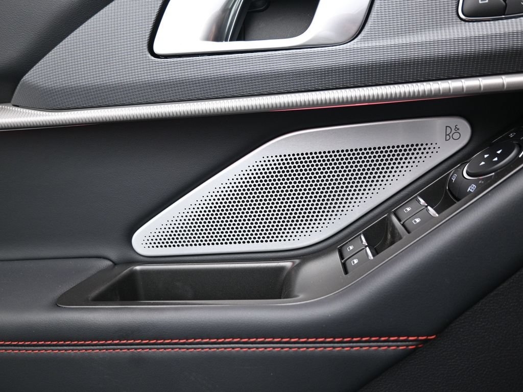 2025 Ford Explorer ST - Photo 20