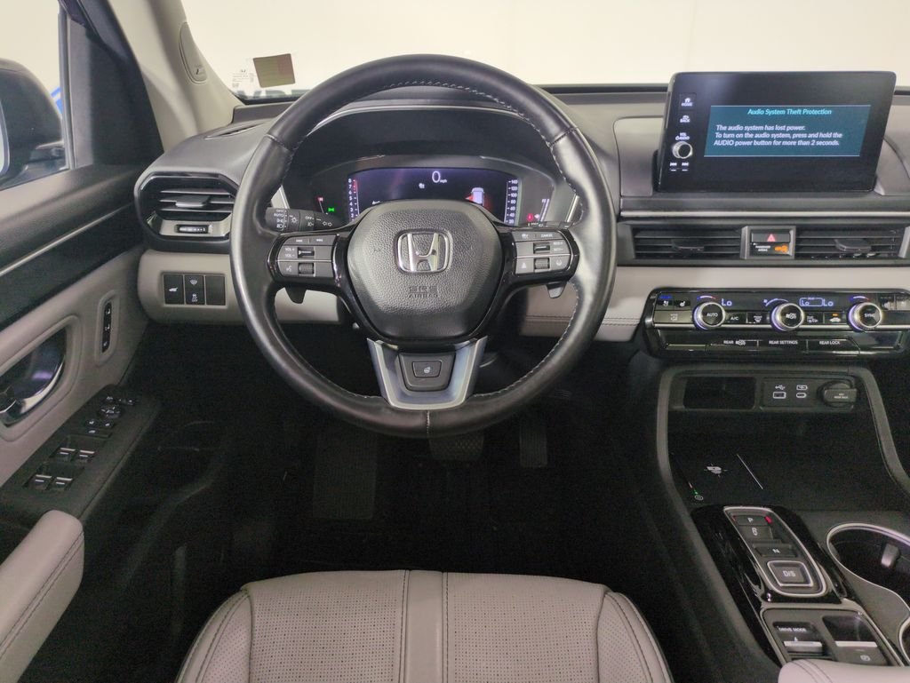 2025 Honda Pilot Elite - Photo 17