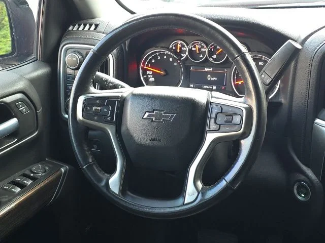 Used 2021 Red Chevrolet RST image 41