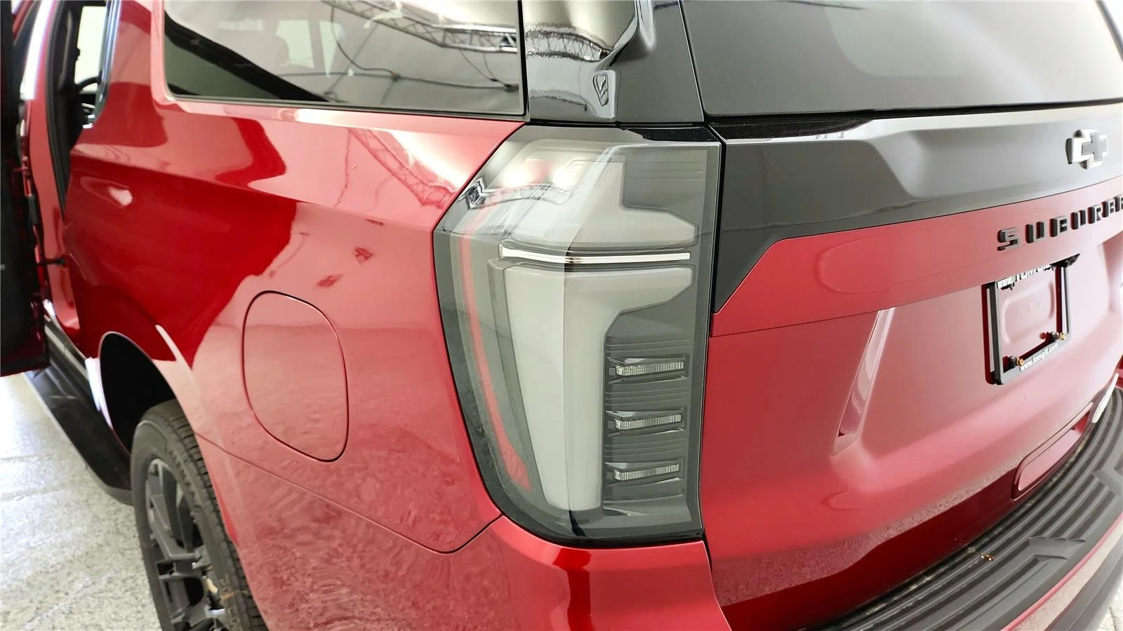 2026 Chevrolet Suburban RST - Photo 15