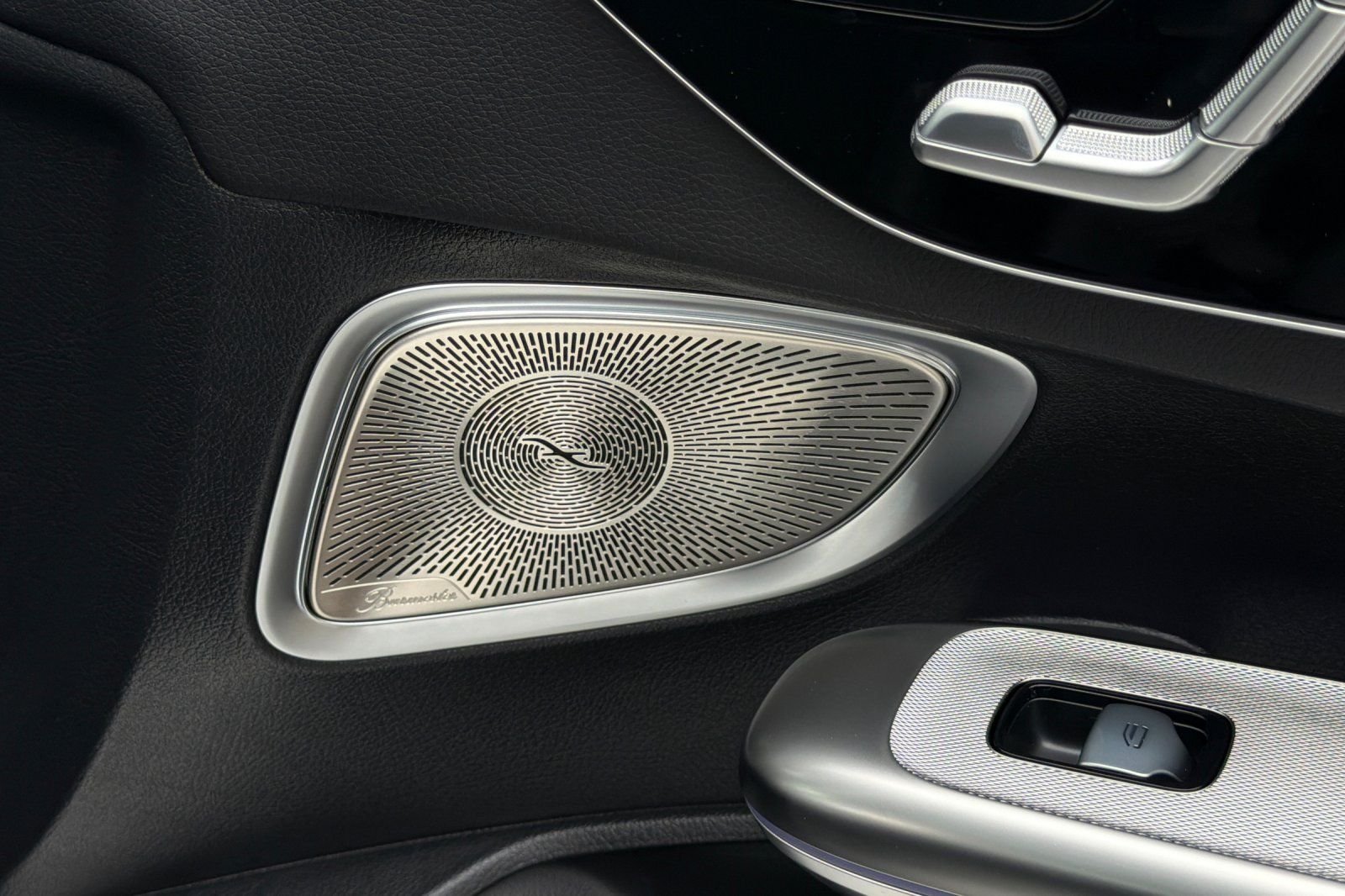 New 2026 Polar White Mercedes-Benz CLE 300 image 6