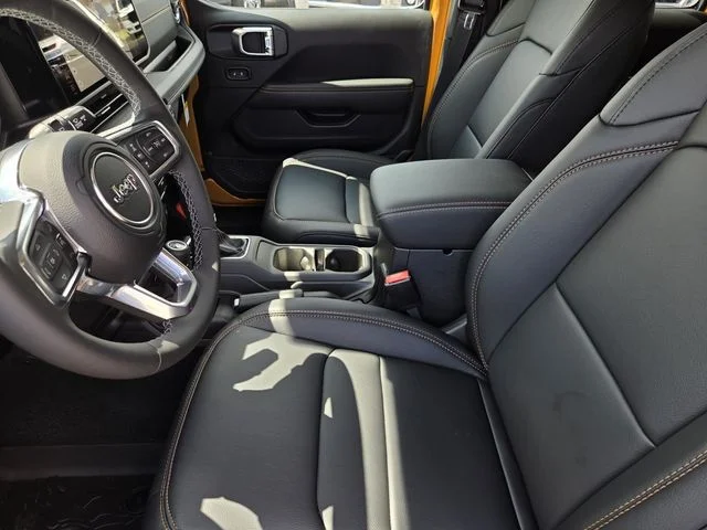 New 2026 Goldilocks Exterior Paint Jeep Sahara image 22