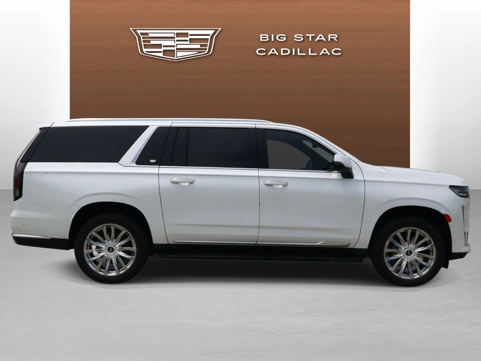 Used 2021 CRYSTAL WHITE TRICOAT Cadillac Premium Luxury image 5
