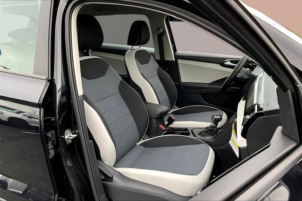 New 2026 Black Volkswagen 1.5T S image 28