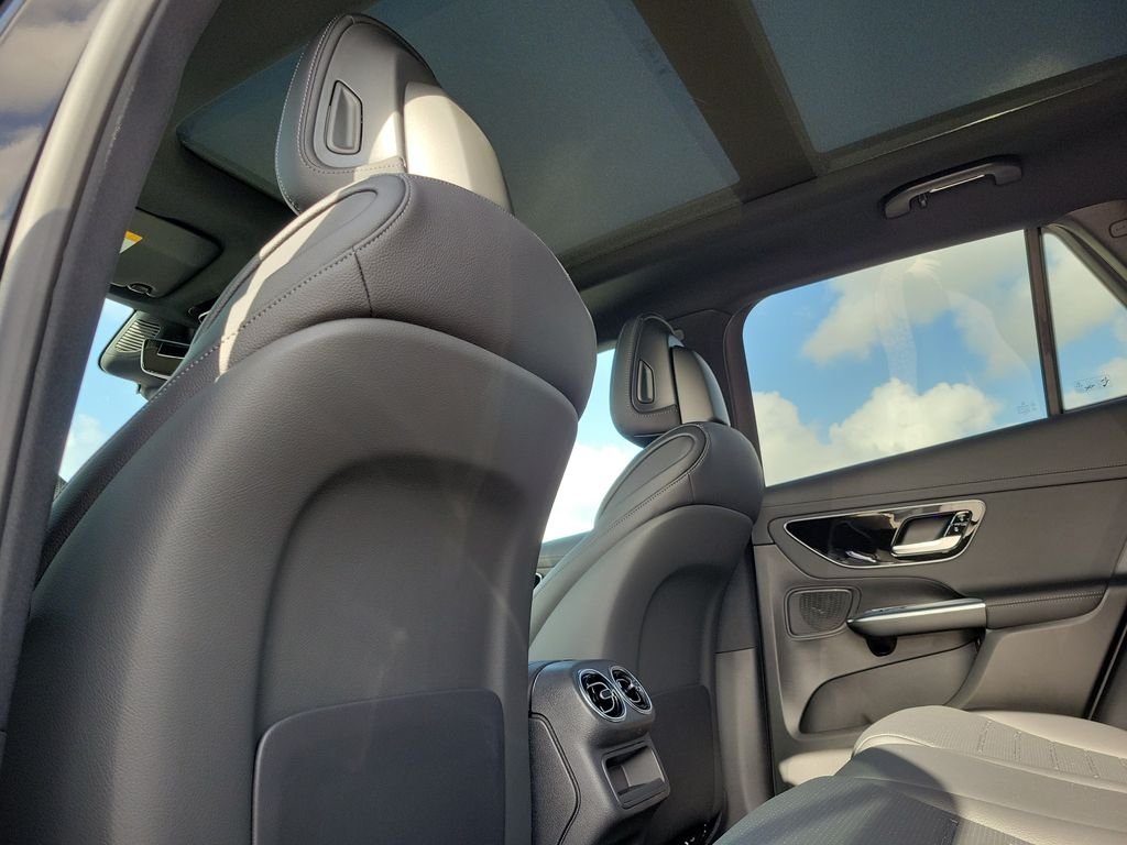 New 2026 Black Mercedes-Benz GLC 300 image 11