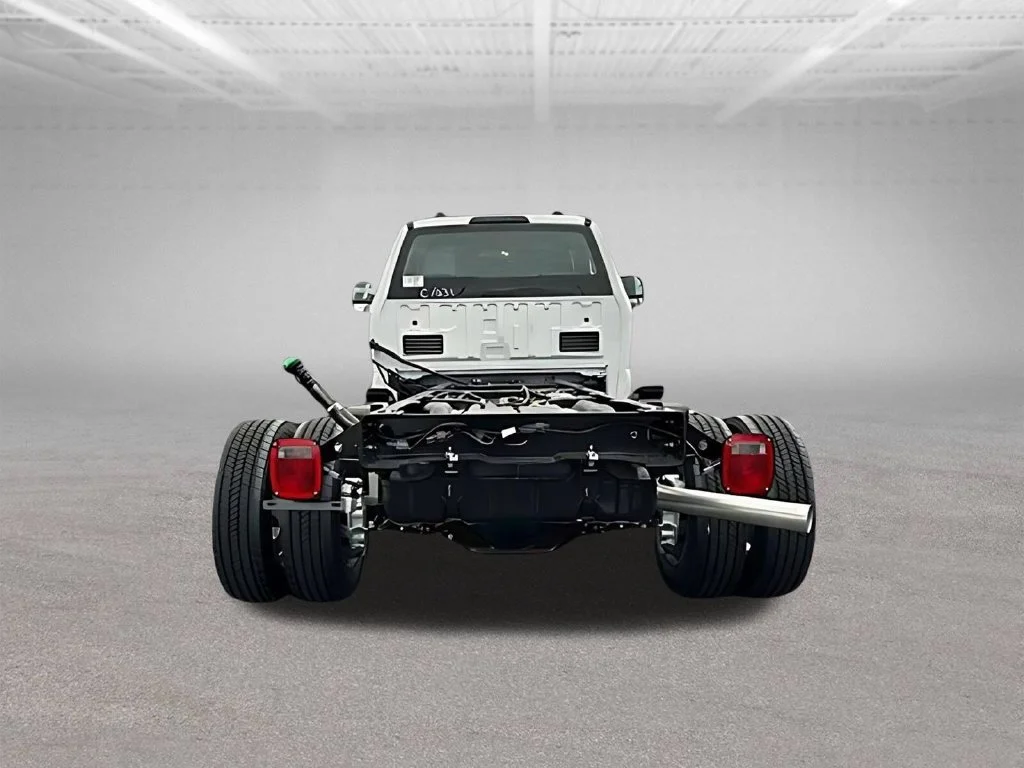 New 2026 Oxford White Ford F-550® XL image 9