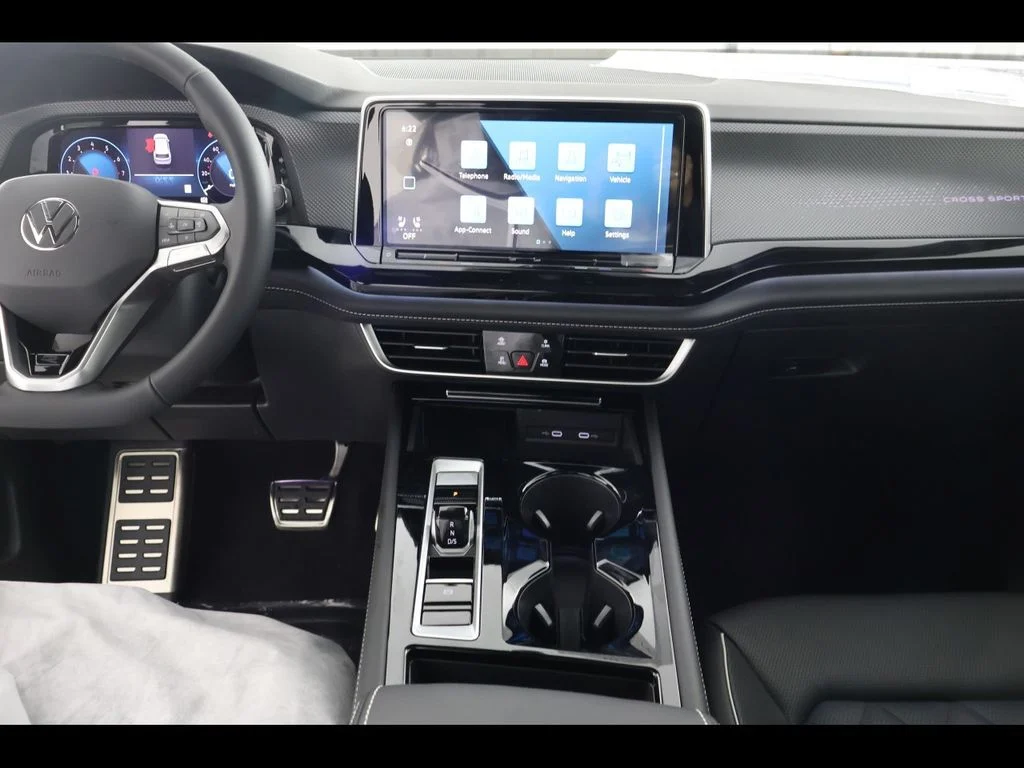 2026 Volkswagen Atlas Cross Sport SEL Premium R-LINE - Photo 16