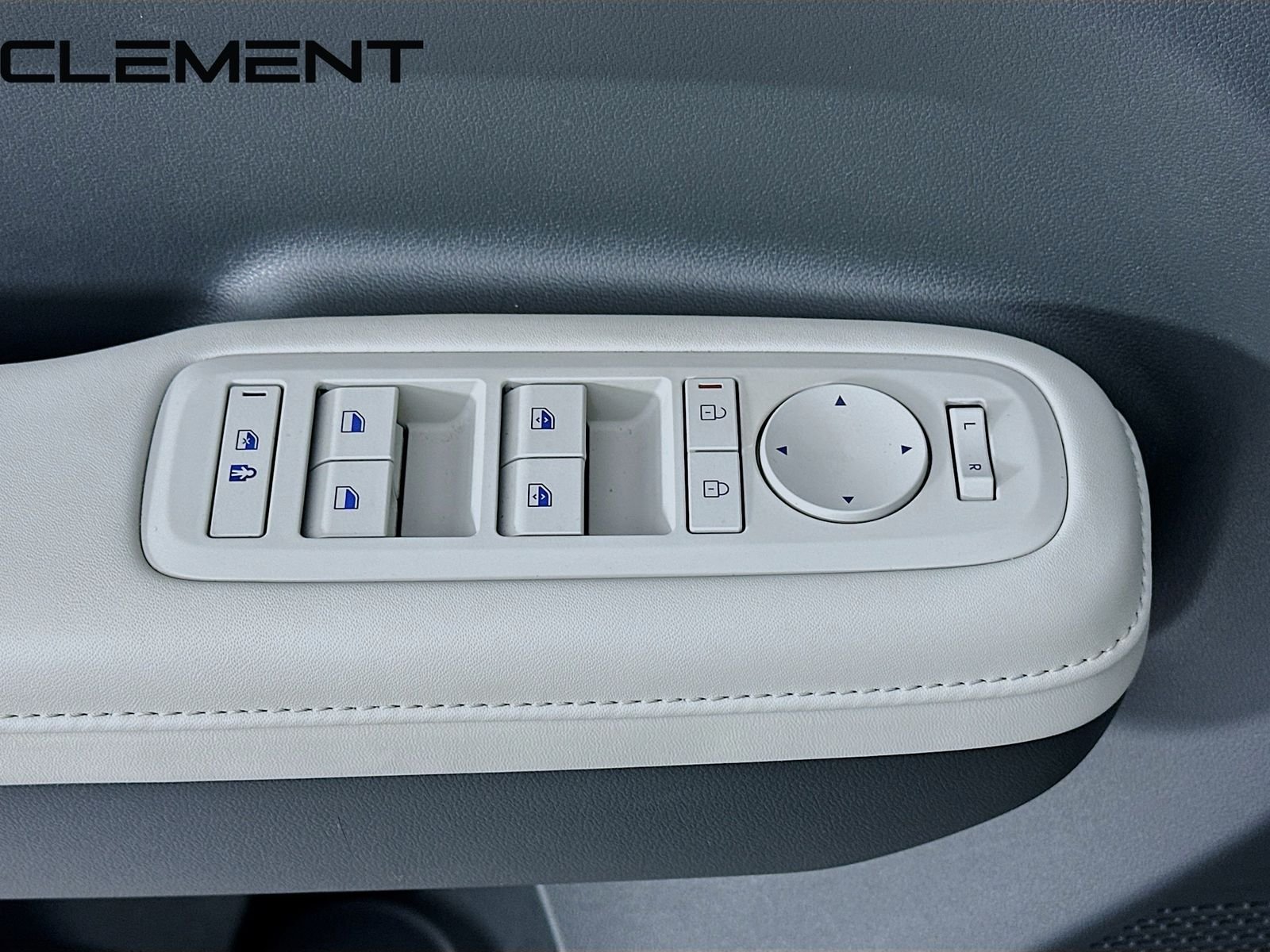 Certified Used 2025 Silver Hyundai SEL image 25