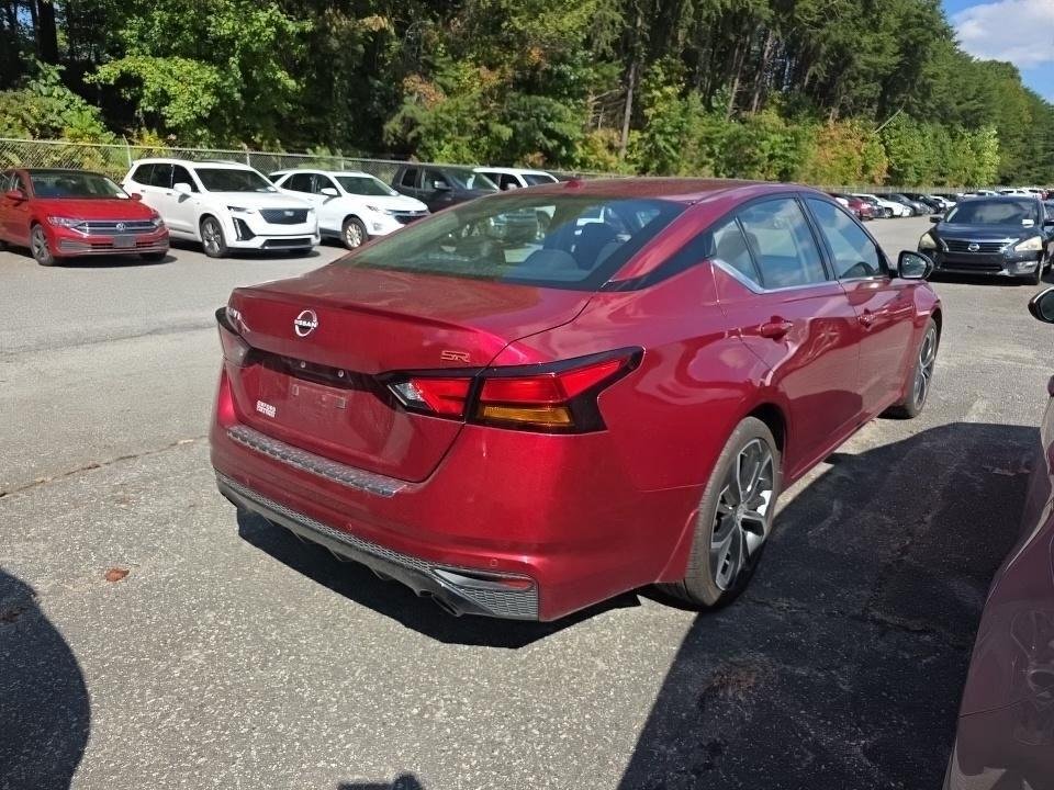 Used 2023 Red Nissan 2.5 SR image 3