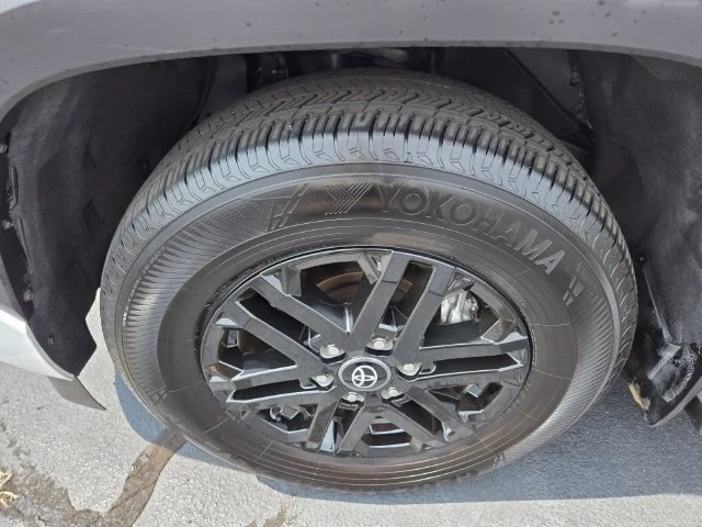 Used 2025 White Toyota SR5 image 25