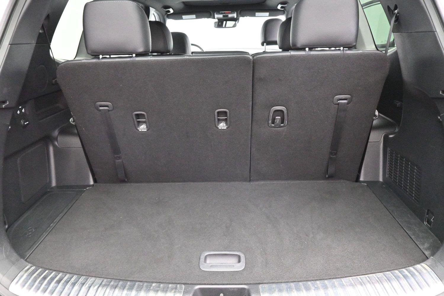 Used 2023 Glacial White Pearl Kia SX X-Line image 9
