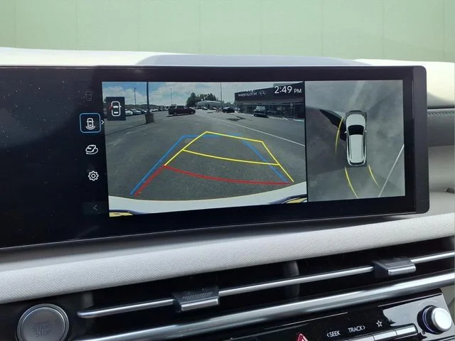 Used 2025 White Hyundai Limited image 30