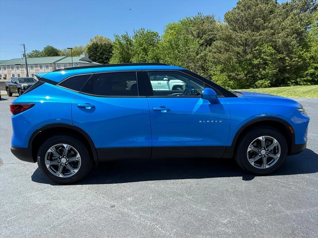 Used 2024 Riptide Blue Metallic Gjv Chevrolet LT image 8