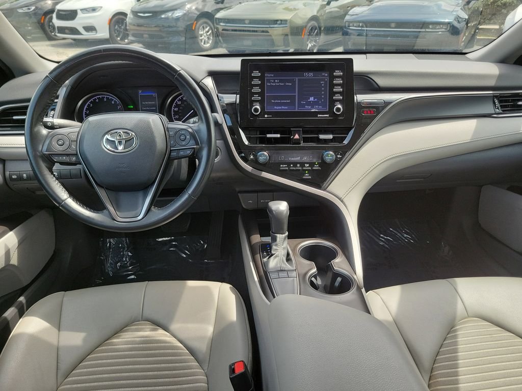 Used 2024 Silver Toyota SE image 11