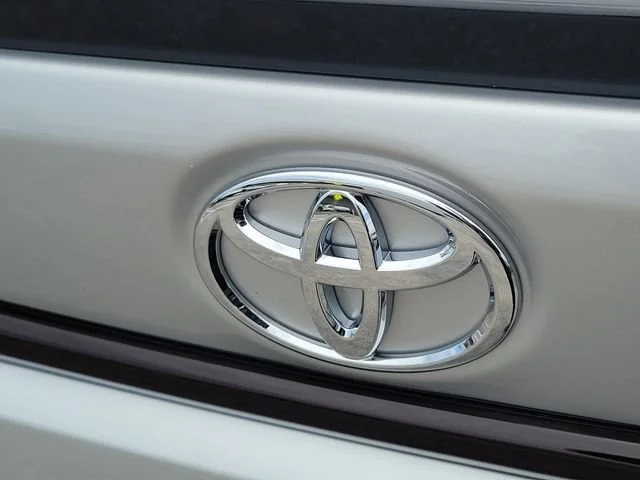 Used 2026  Toyota XSE image 7