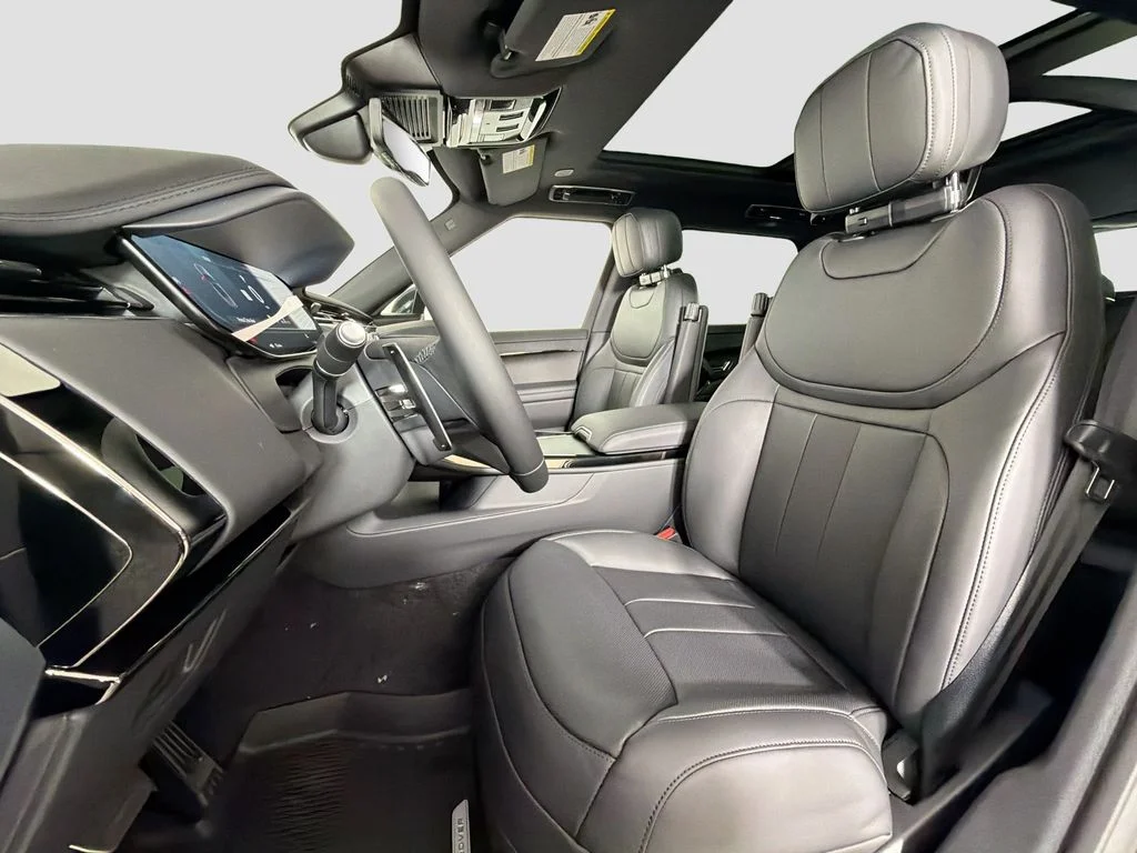New 2026 Carpathian Grey Land Rover Dynamic SE image 22