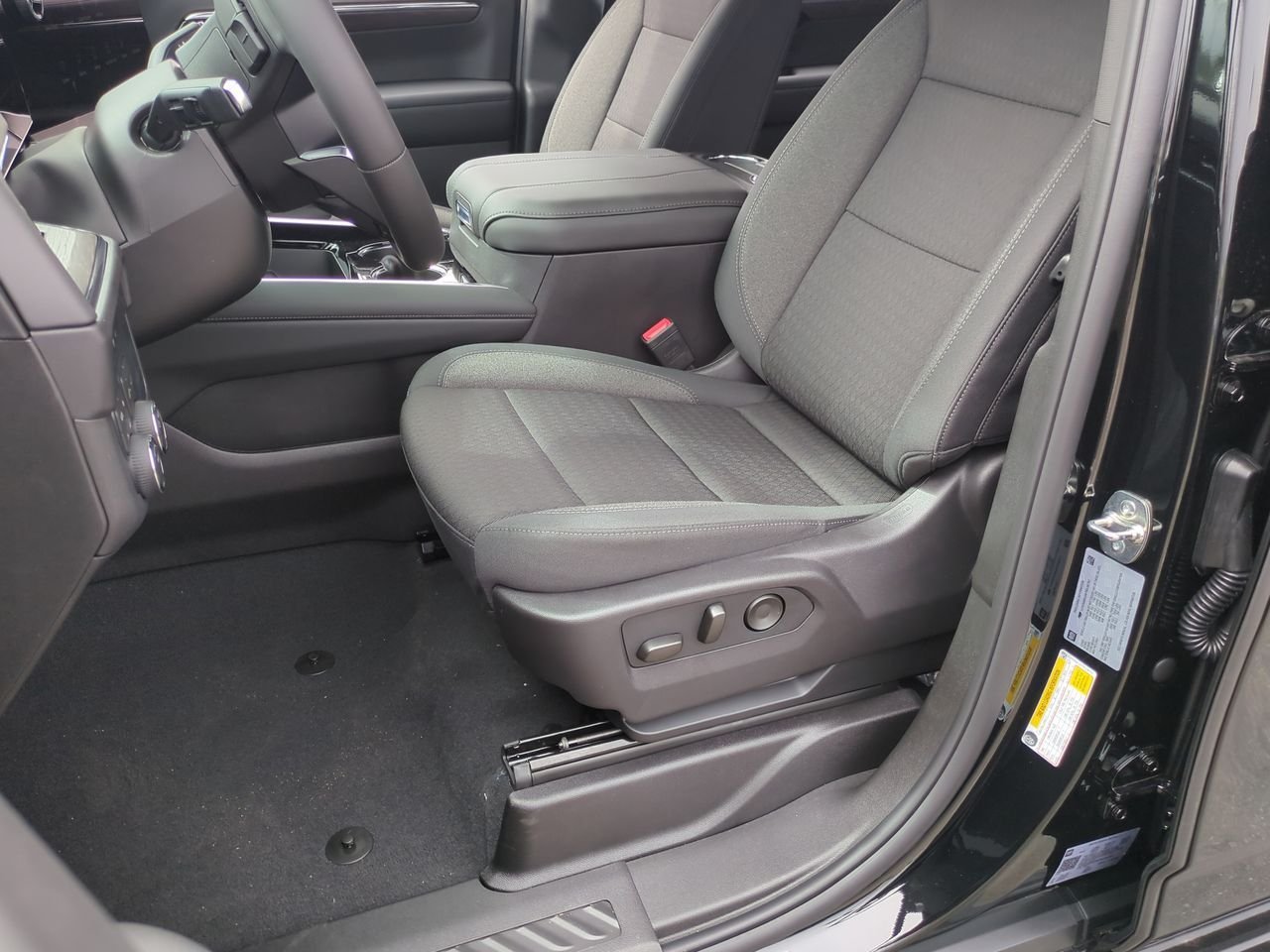 2026 Chevrolet Suburban LS - Photo 19