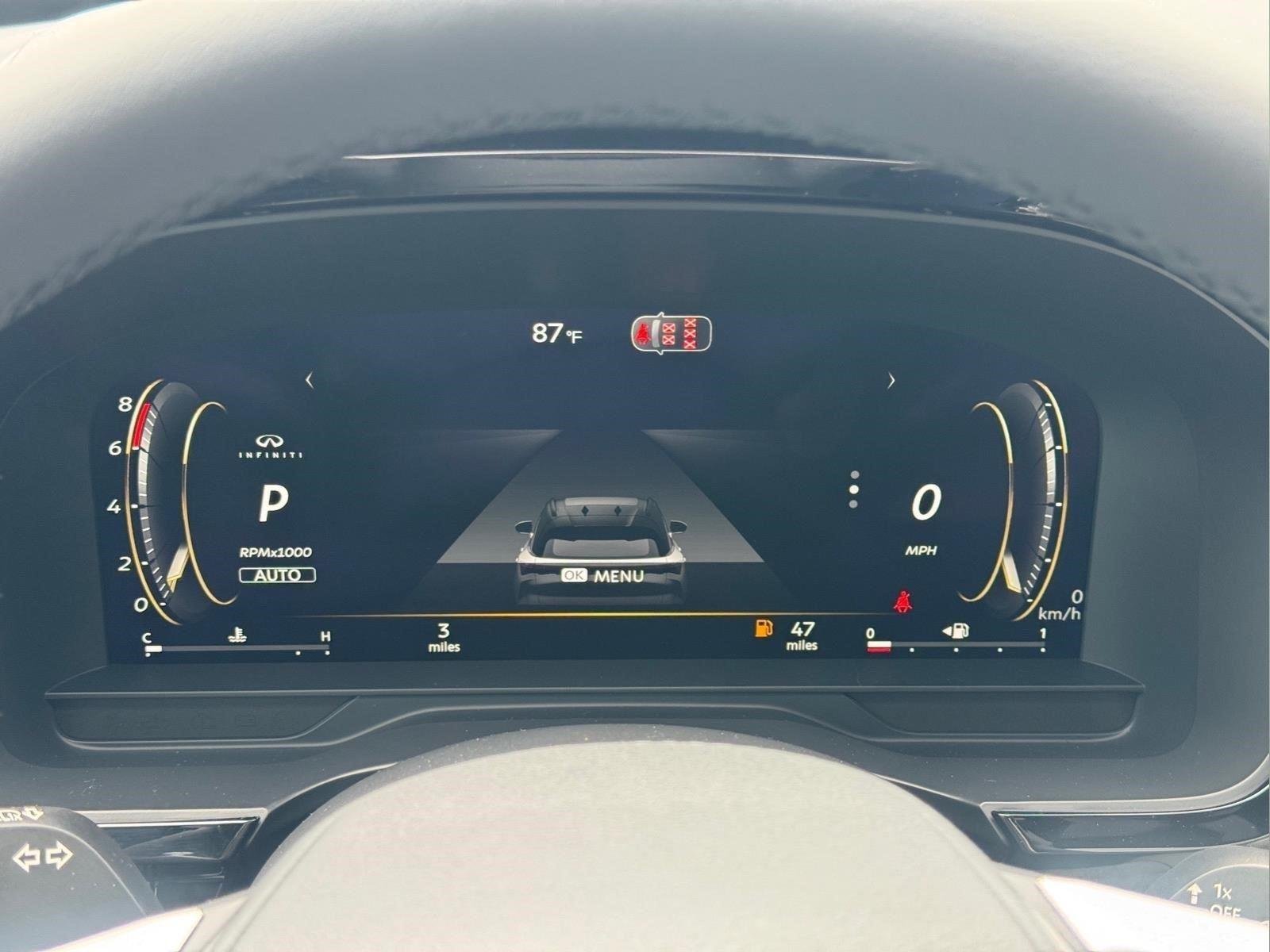 New 2027 RADIANT WHITE INFINITI Luxe AWD image 23