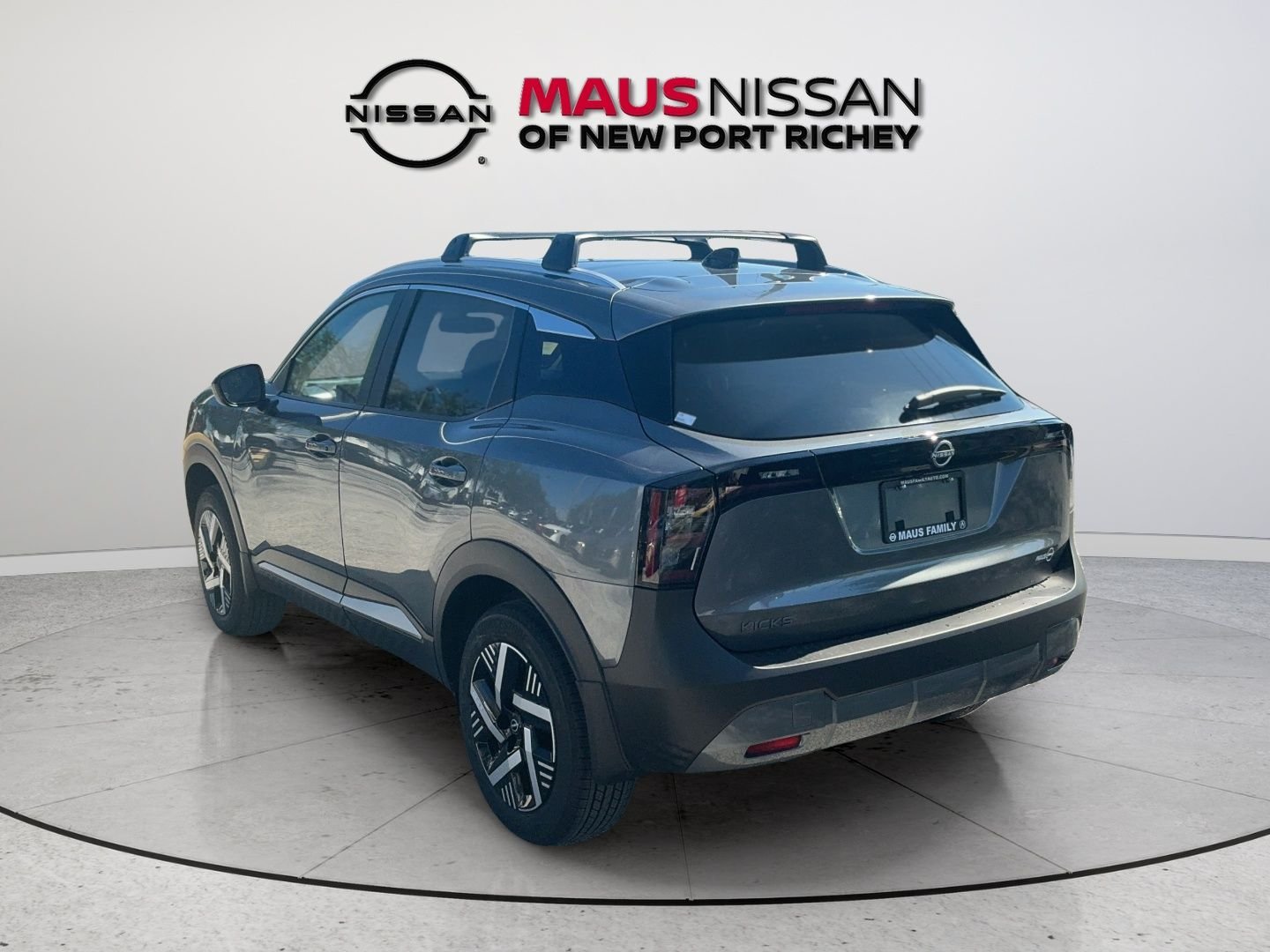 New 2027 Gray Nissan  image 8