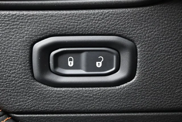 Used 2021 Blue Jeep Mojave image 15