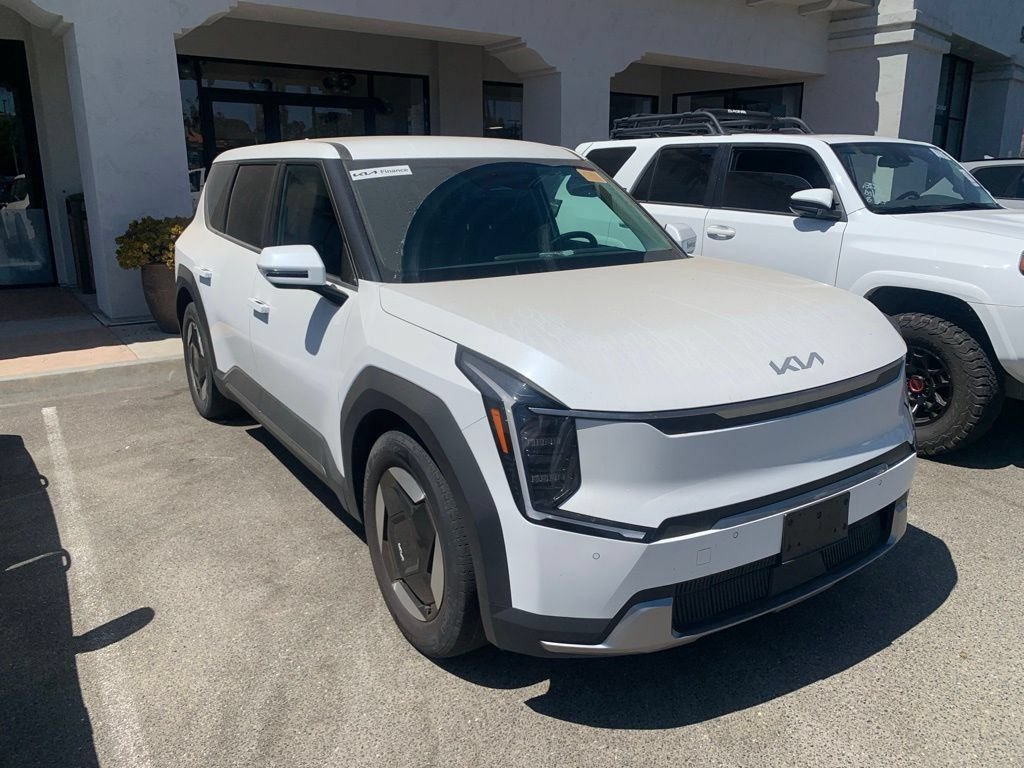Certified Used 2024 Snow White Pearl Kia Light Long Range image 4