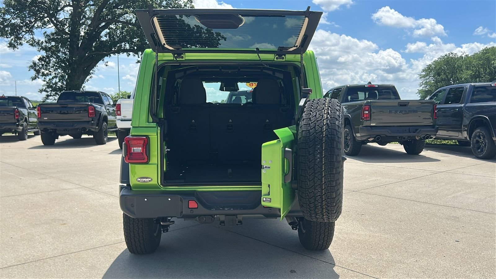 New 2026 Mojito Clear-Coat Exterior Paint Jeep Sport S image 17