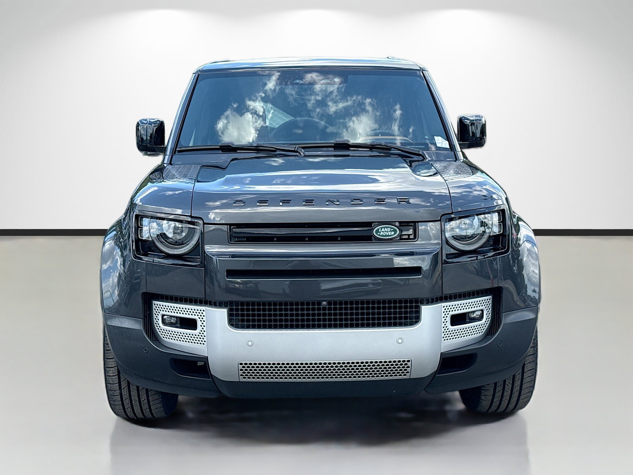 Used 2024 Carpathian Gray Premium Metallic Land Rover S image 8