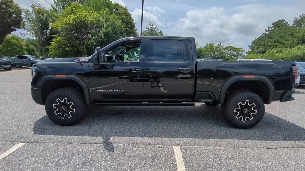 New 2026 Onyx Black GMC AT4X image 5