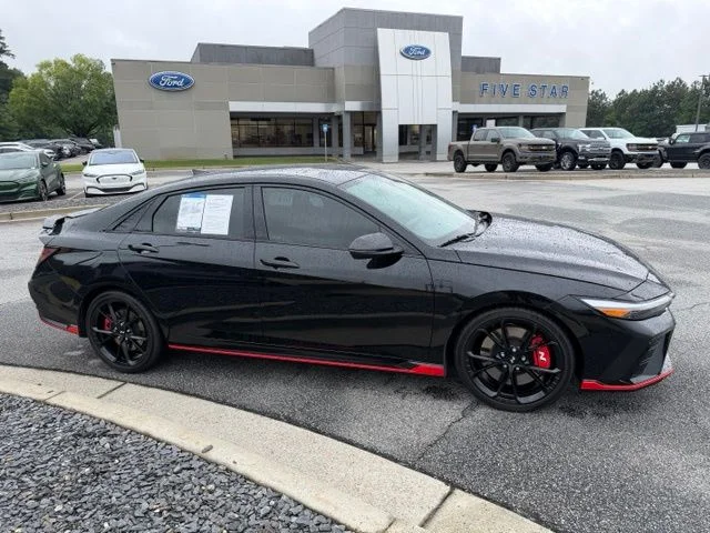Used 2025 Black Hyundai Base image 1