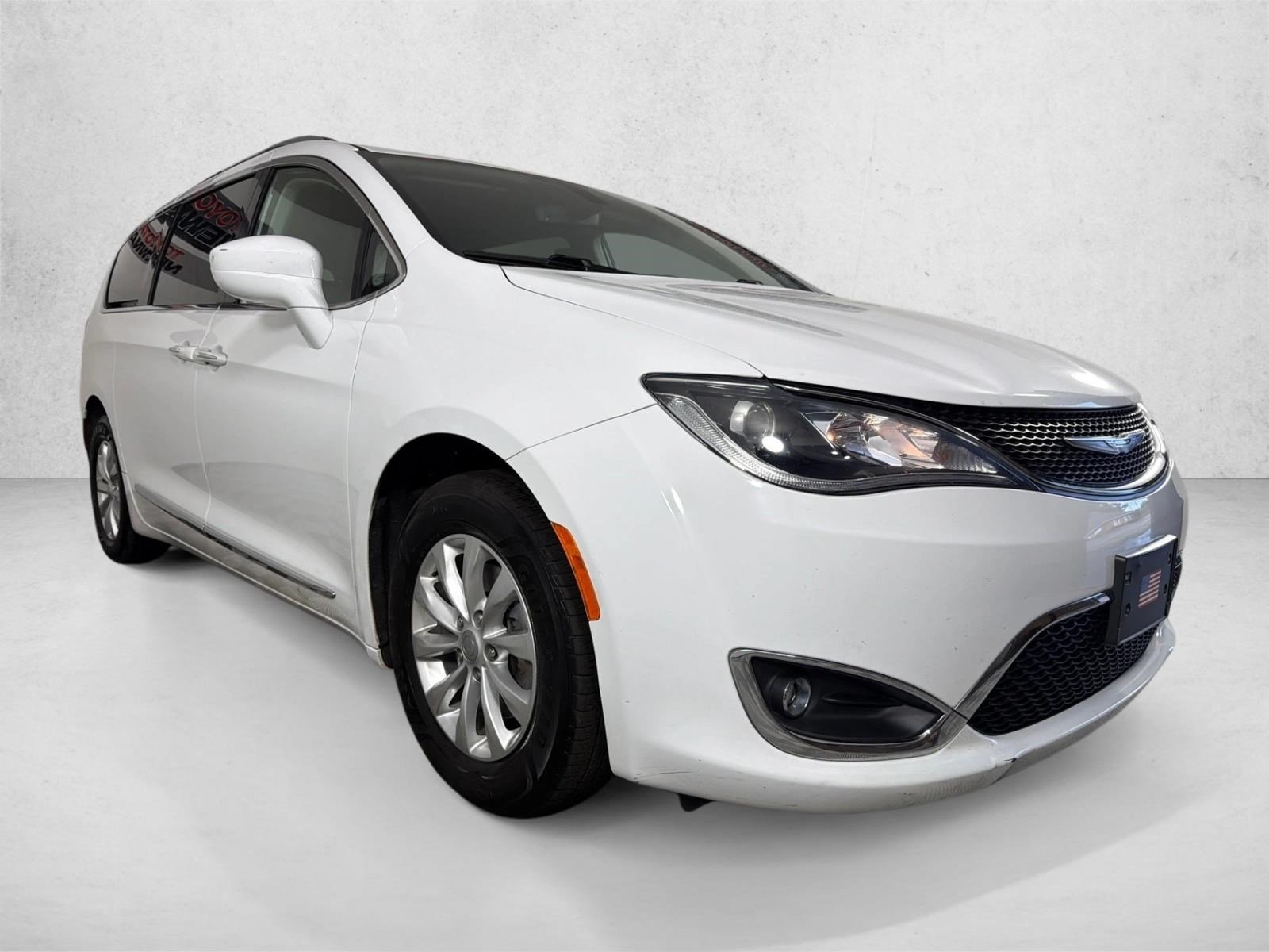 Used 2019 Blue Chrysler Touring L image 1