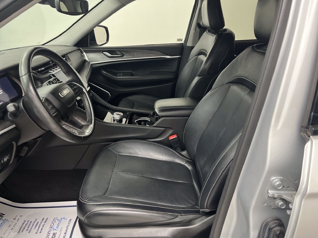 Used 2021 Silver Jeep Limited image 12