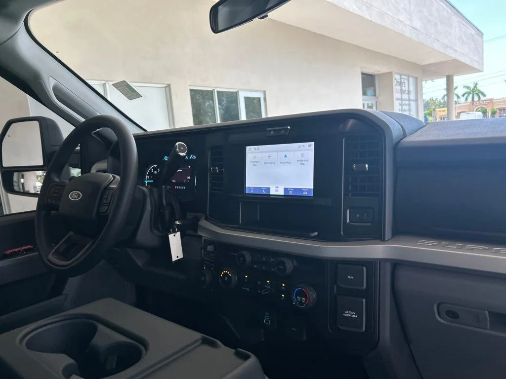 Used 2025 White Ford XLT image 25
