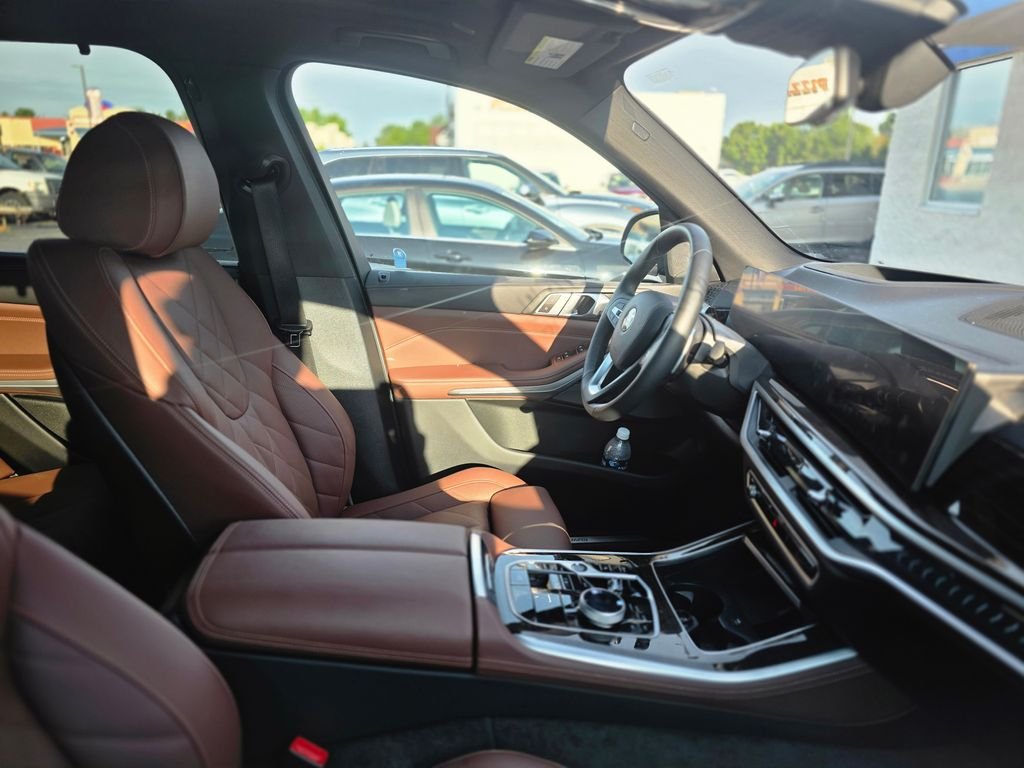 Used 2024 Blue Ridge Mountain Metallic BMW xDrive40i image 5