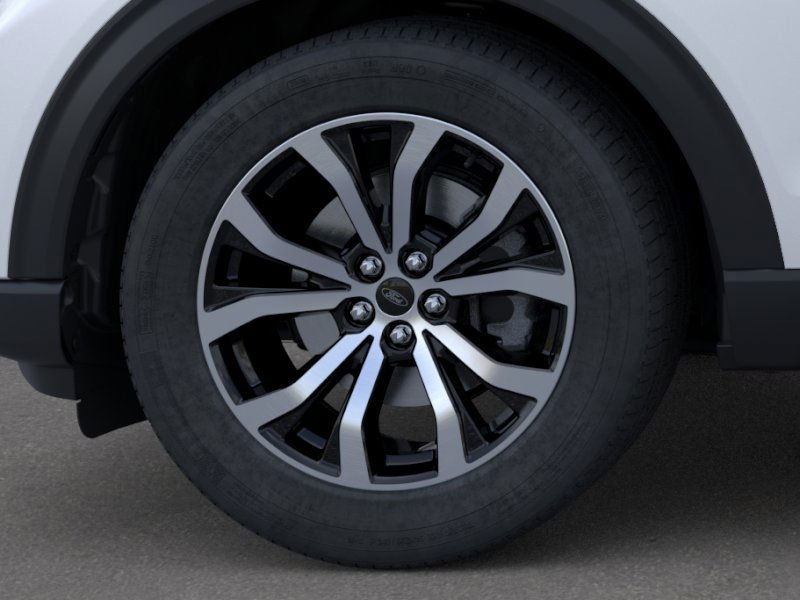 New 2026 Star White Metallic Tri-Coat Ford ST-Line image 48