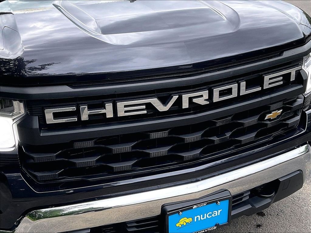 Used 2023 Gray Chevrolet LT image 31