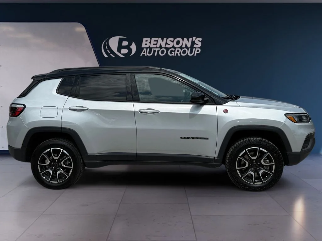 2025 Jeep Compass Trailhawk - Photo 6