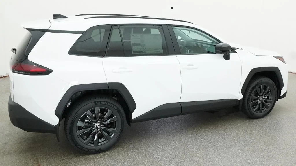 New 2026 Ice Cap Toyota XLE Premium image 16