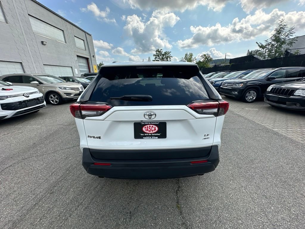 Used 2019 White Toyota LE image 5