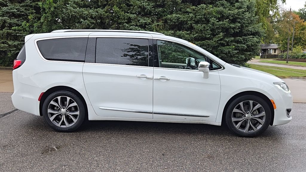 Used 2018 White Chrysler Limited image 32