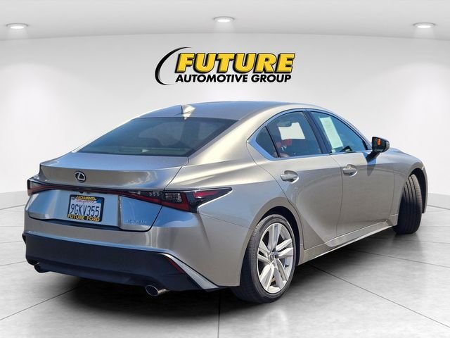 Used 2023 Silver Lexus 300 image 4