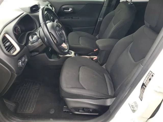 Used 2017 Alpine White Jeep Latitude image 5
