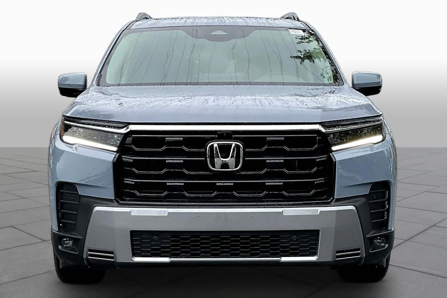 New 2026 Sonic Gray Pearl Honda Touring image 3