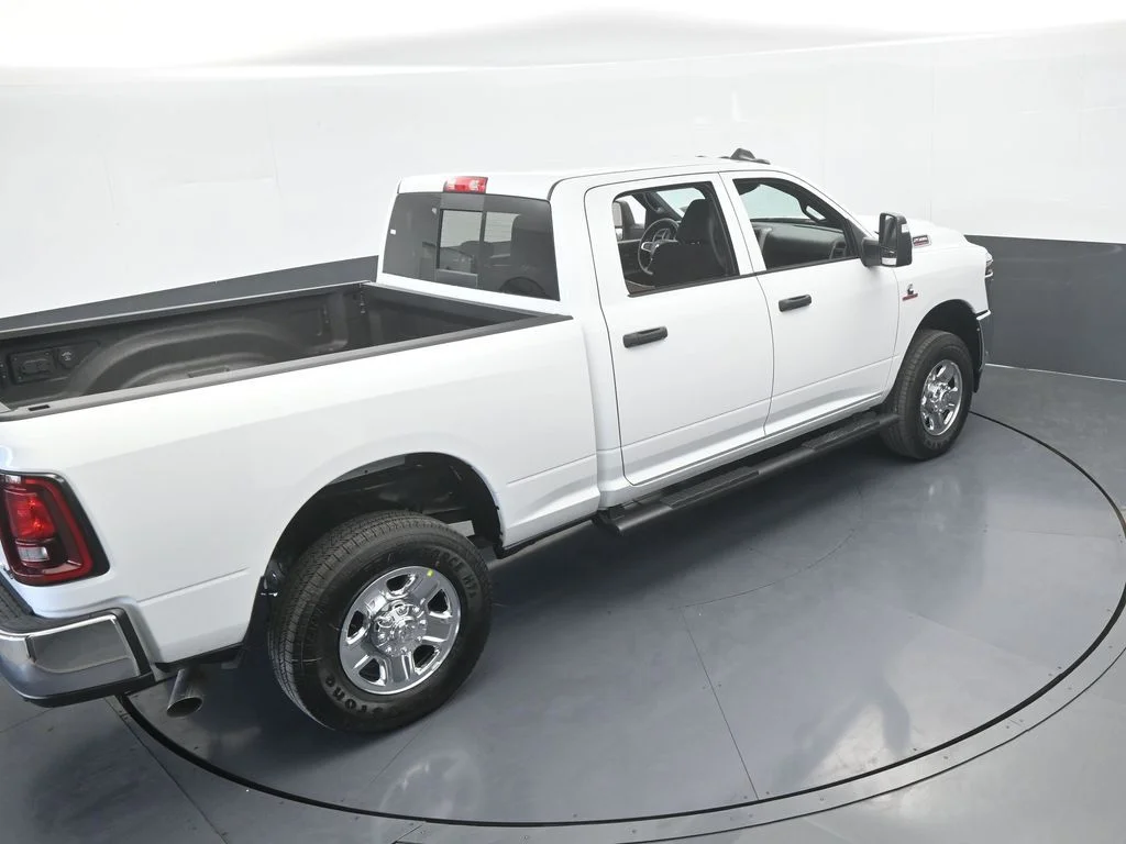 New 2026 Bright White Clear-Coat Exterior Paint RAM Tradesman image 53