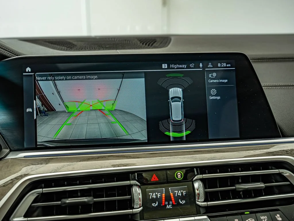 Used 2019 Arctic Gray Metallic BMW xDrive40i image 27