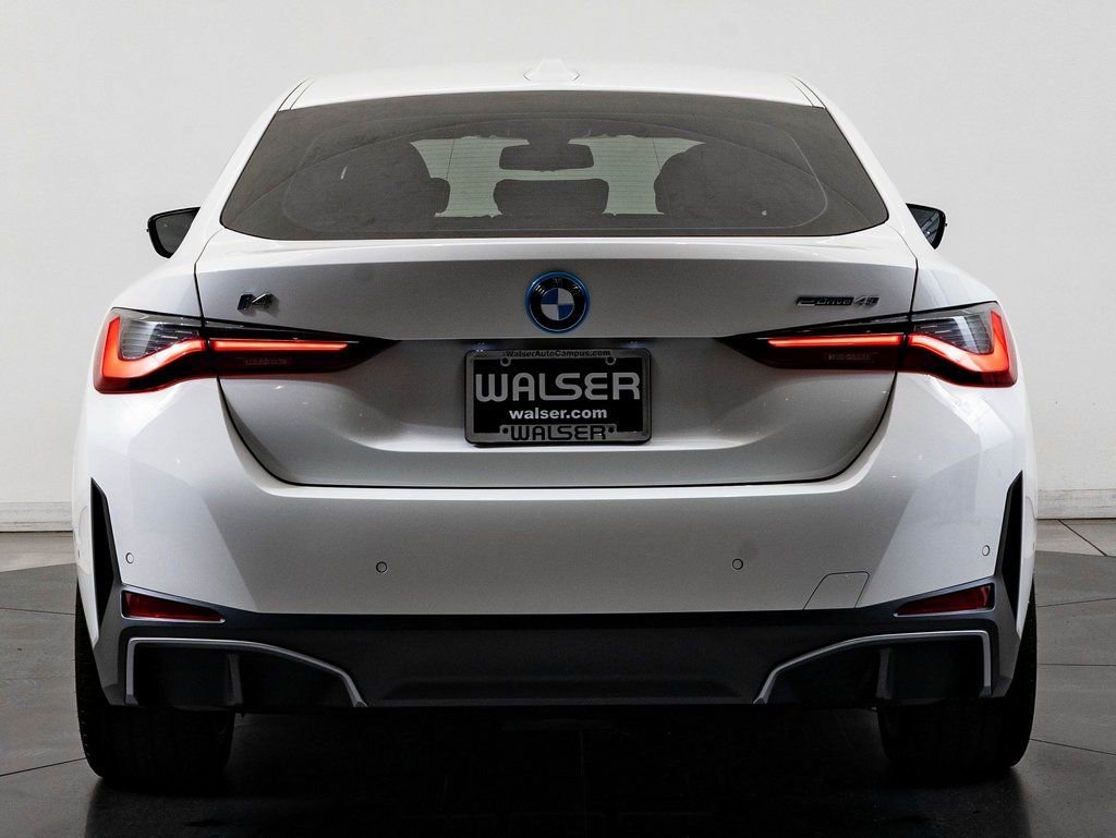 Used 2023 Alpine White BMW eDrive40 image 7
