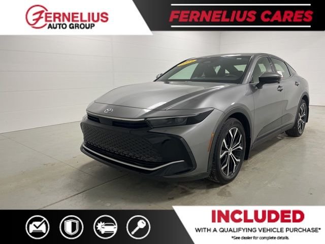 Used 2023 Gray Toyota XLE image 3